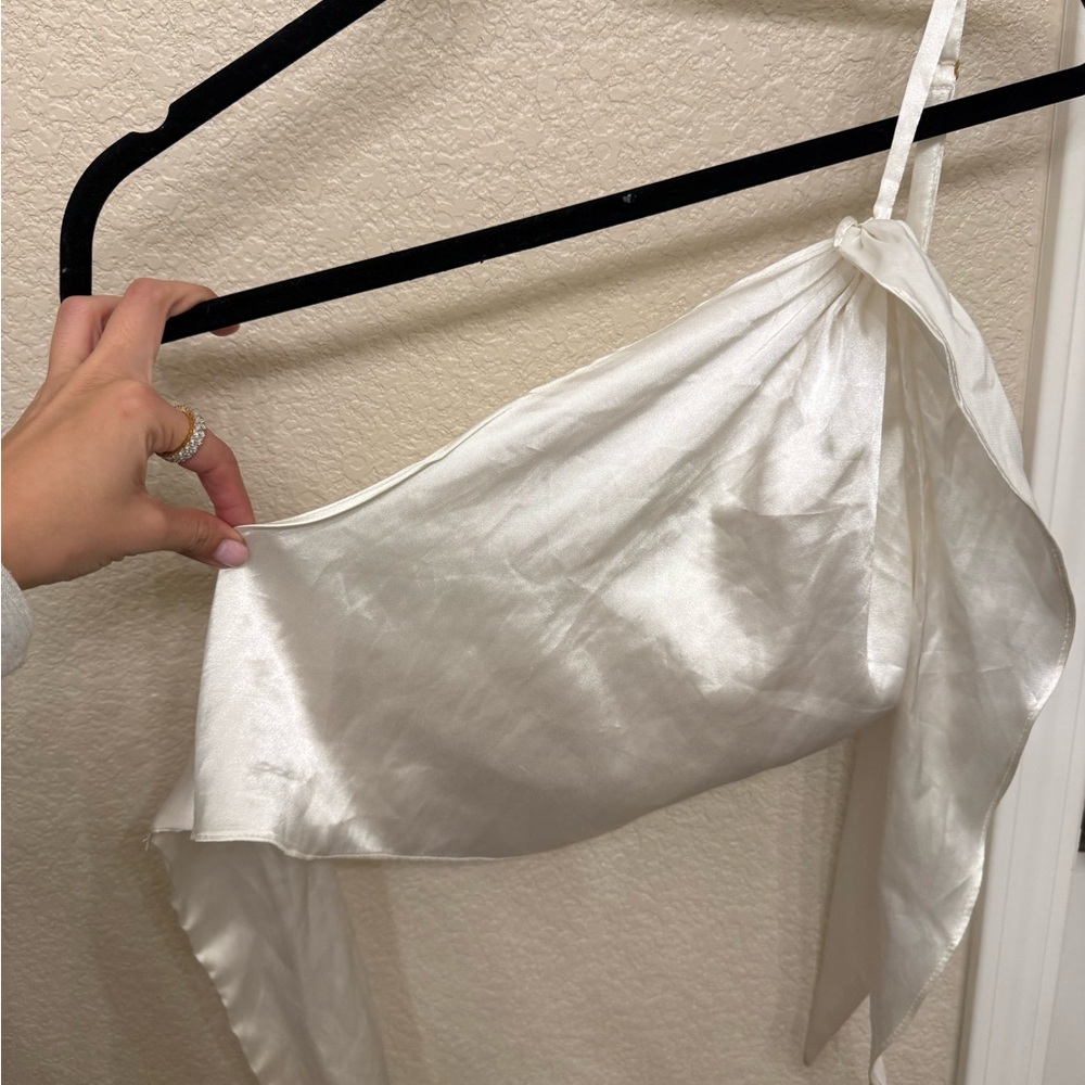 Elegant Satin Tops - Set of 2 - Picture 3 of 7
